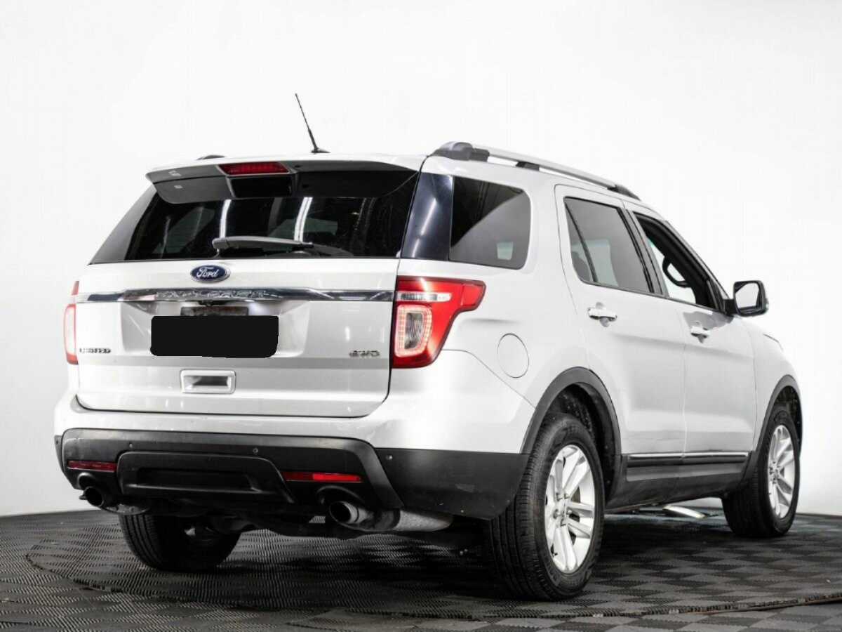 Ford Explorer 2013 года с пробегом. Фото: #3