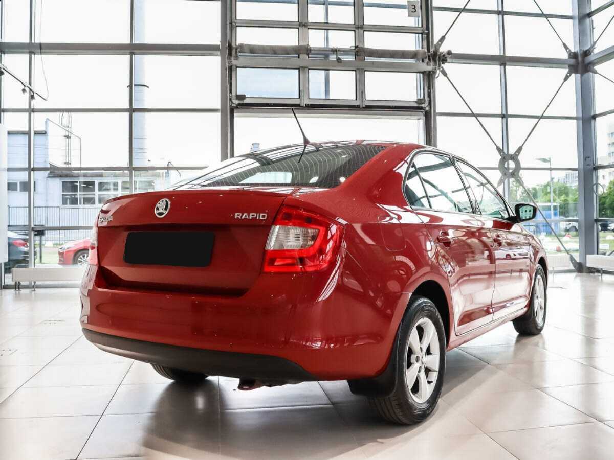 Skoda Rapid 2014 года с пробегом. Фото: #4