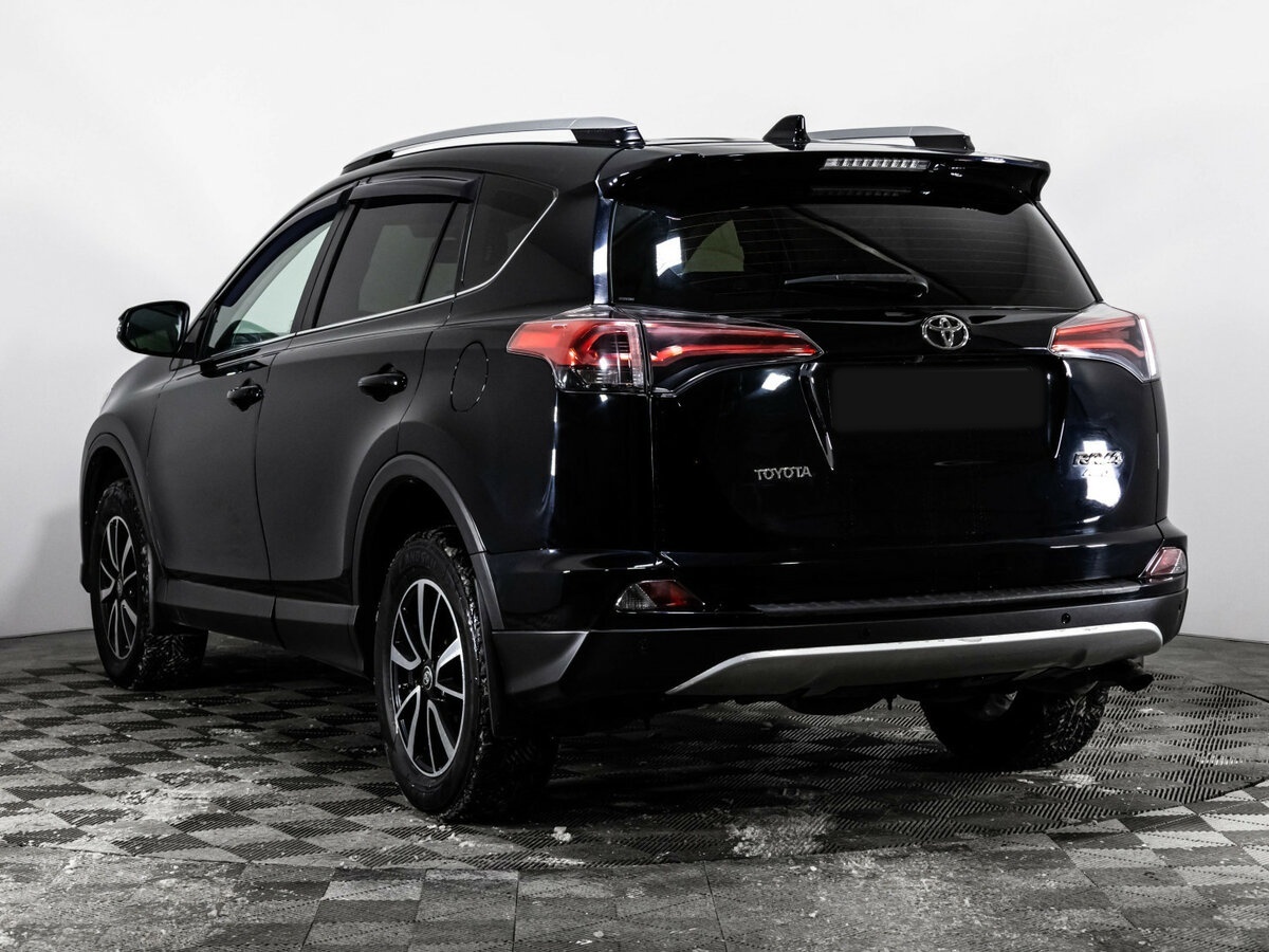 Toyota RAV4 2018 года с пробегом. Фото: #5