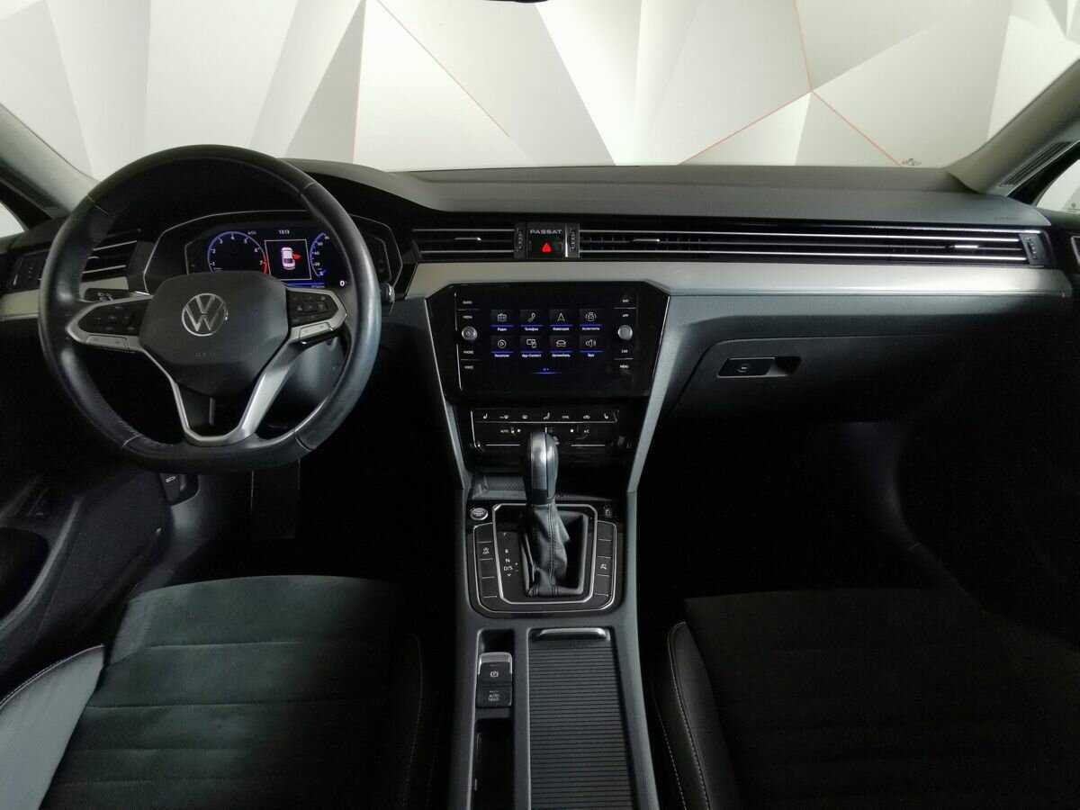 Volkswagen Passat 2021 года с пробегом. Фото: #8