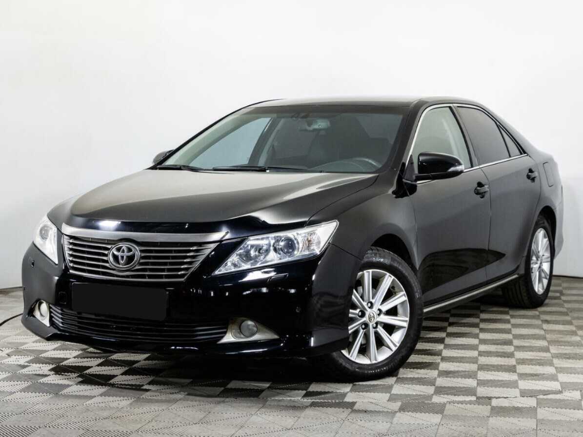 Toyota Camry 2014 года с пробегом. Посмотреть фото