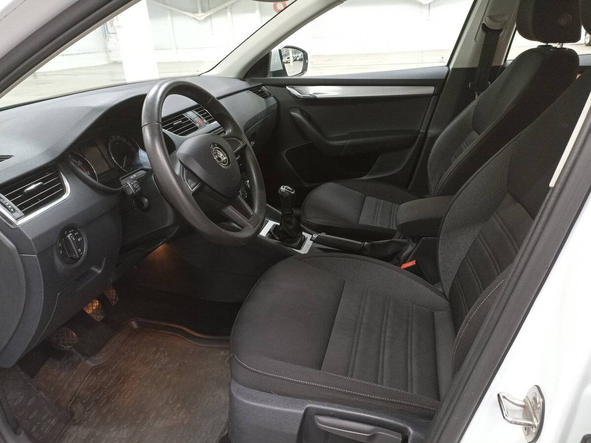 Skoda Octavia 2019 года с пробегом. Фото: #15