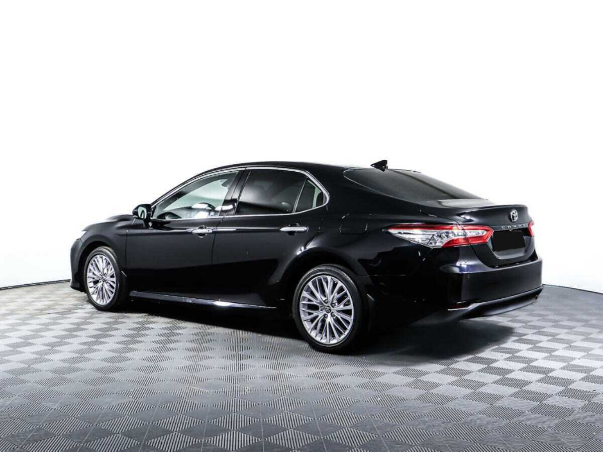 Toyota Camry 2018 года с пробегом. Фото: #6