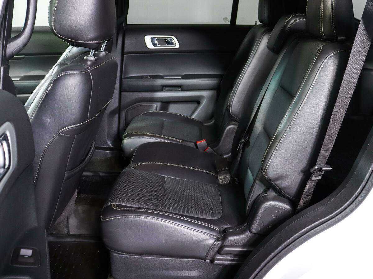 Ford Explorer 2014 года с пробегом. Фото: #9
