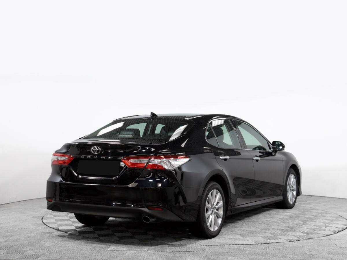 Toyota Camry 2018 года с пробегом. Фото: #3