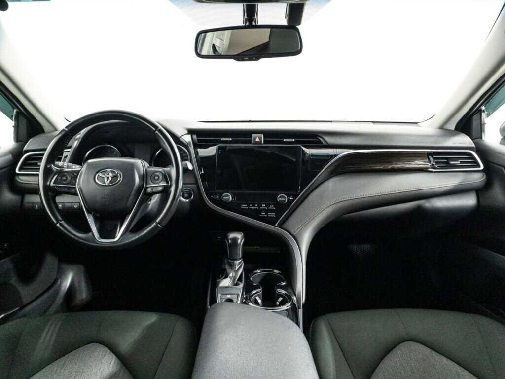 Toyota Camry 2021 года с пробегом. Фото: #12