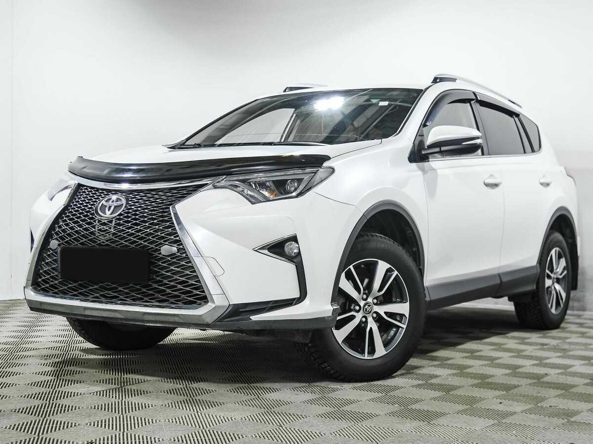 Toyota RAV4 2018 года с пробегом. Посмотреть фото