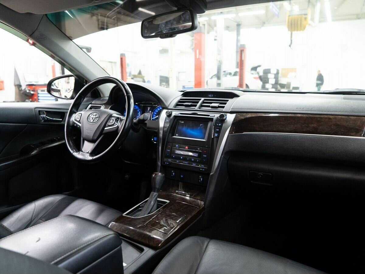 Toyota Camry 2017 года с пробегом. Фото: #15