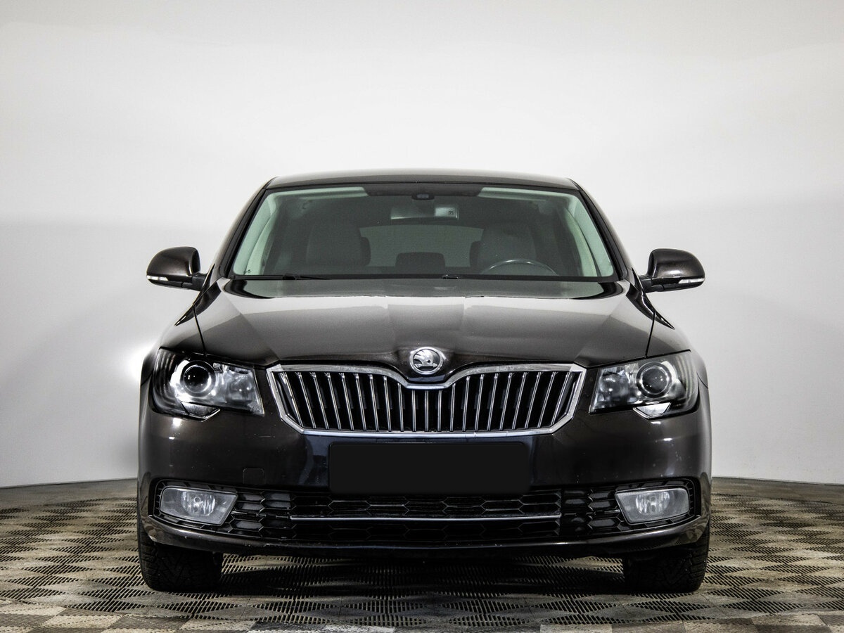 Skoda Superb 2014 года с пробегом. Фото: #1