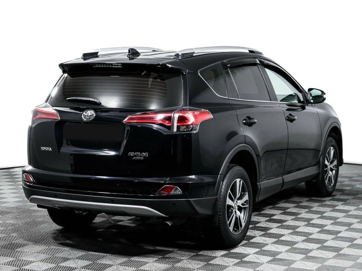 Toyota RAV4 2017 года с пробегом. Фото: #4