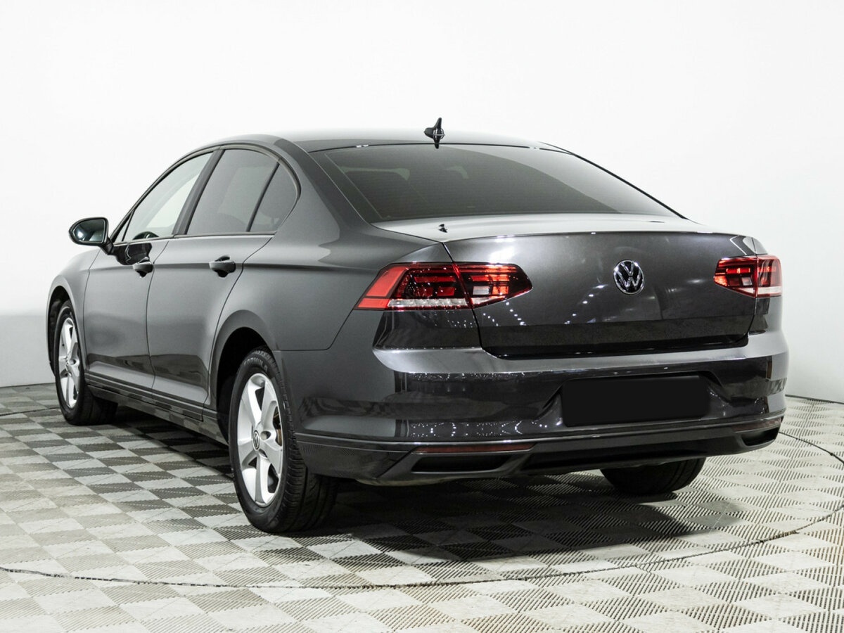 Volkswagen Passat 2021 года с пробегом. Фото: #6