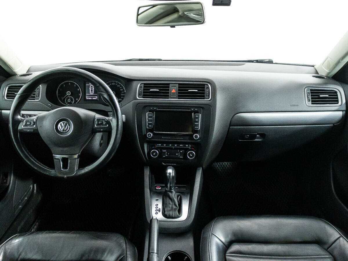 Volkswagen Jetta 2012 года с пробегом. Фото: #12