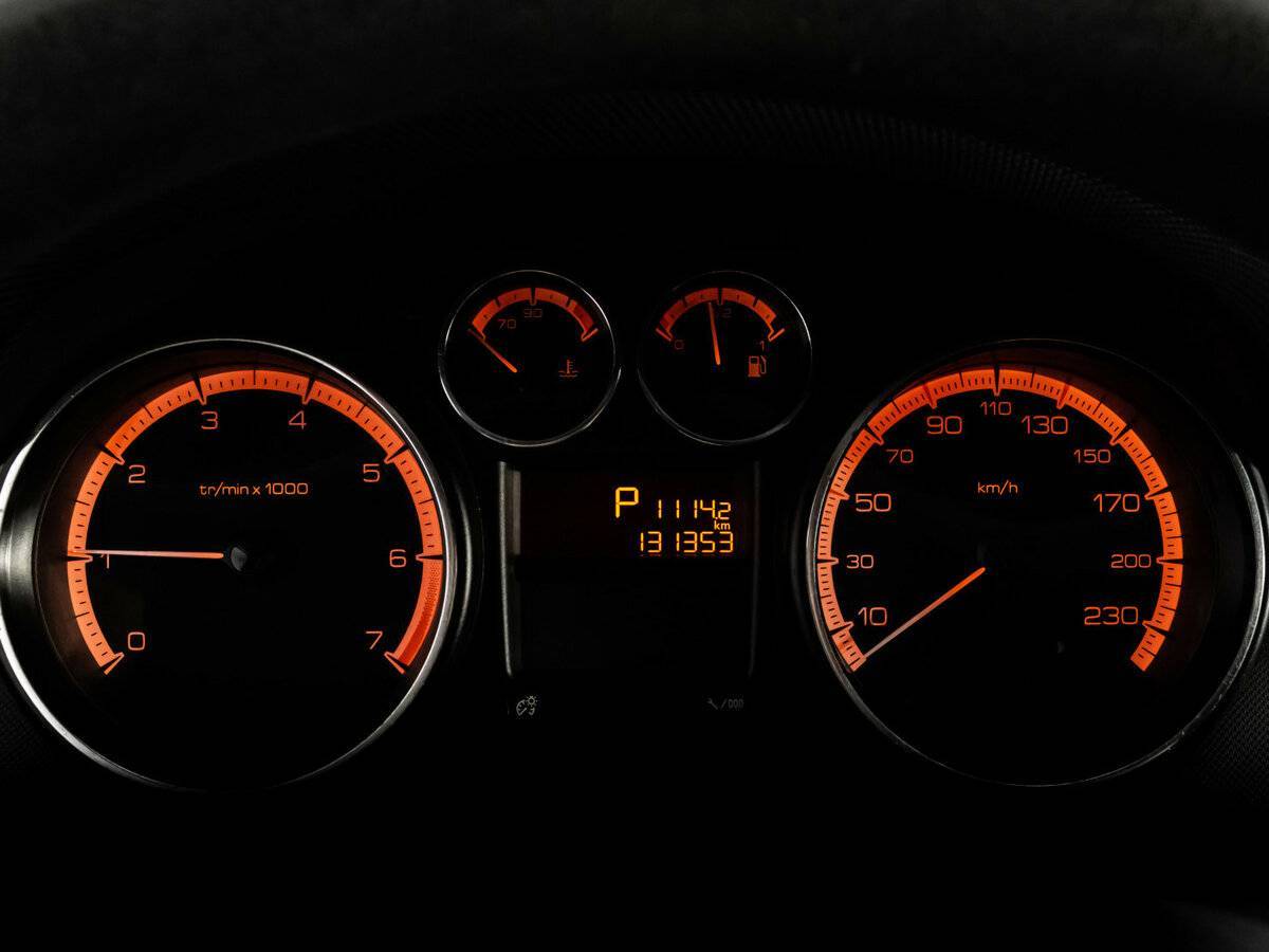Peugeot 308 2012 года с пробегом. Фото: #13