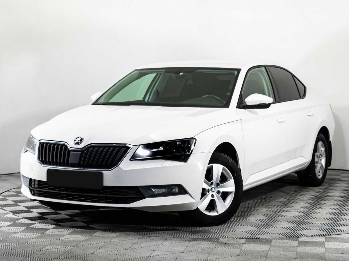 Skoda Superb 2018 года с пробегом. Посмотреть фото