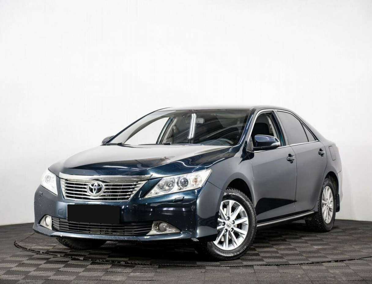 Toyota Camry 2014 года с пробегом. Посмотреть фото