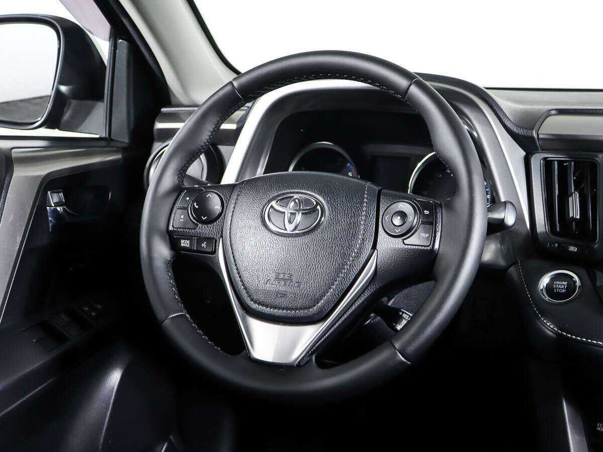 Toyota RAV4 2018 года с пробегом. Фото: #15