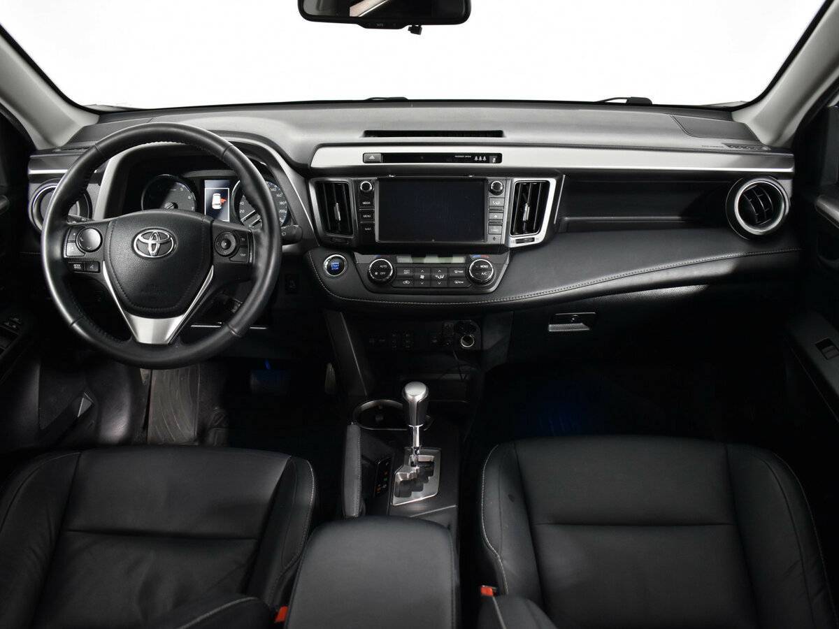Toyota RAV4 2018 года с пробегом. Фото: #9