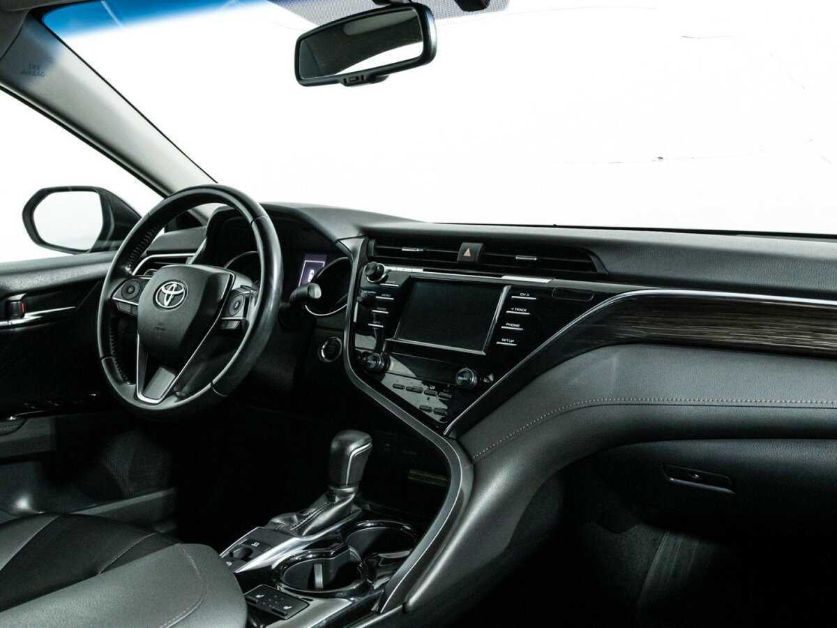 Toyota Camry 2019 года с пробегом. Фото: #8