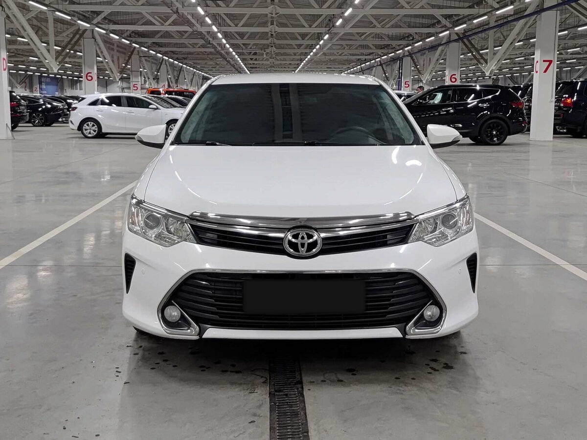 Toyota Camry 2017 года с пробегом. Фото: #1