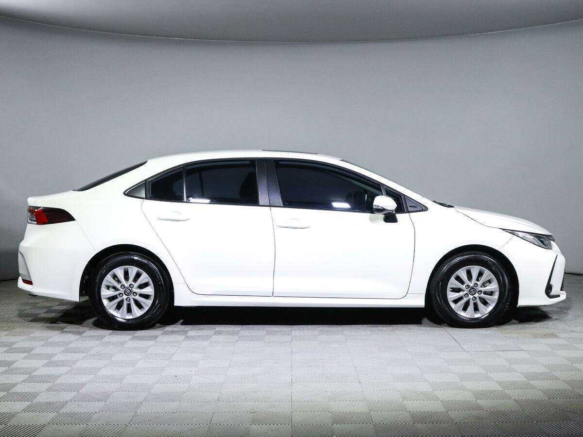 Toyota Corolla 2022 года с пробегом. Фото: #3