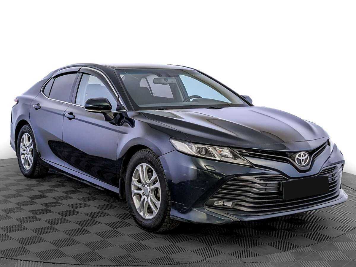 Toyota Camry 2020 года с пробегом. Фото: #2