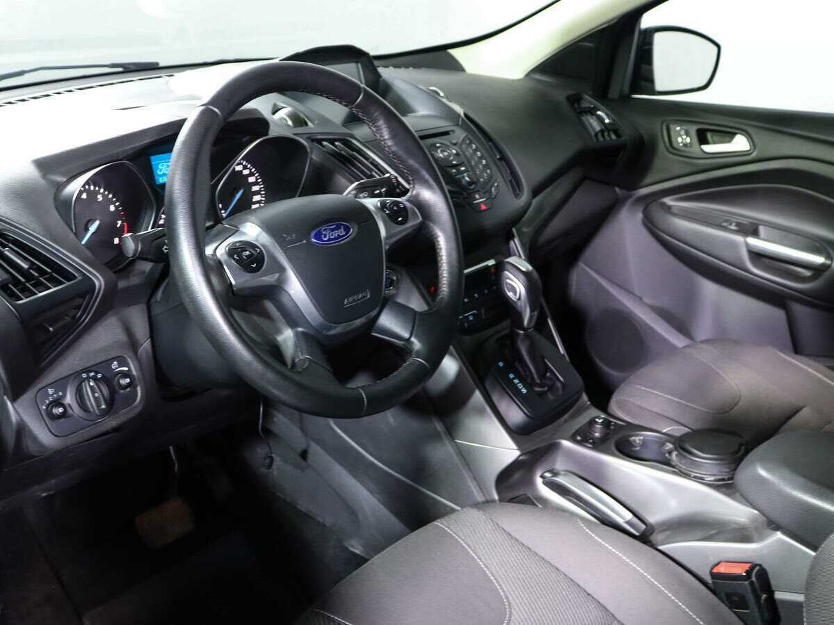 Ford Kuga 2015 года с пробегом. Фото: #11