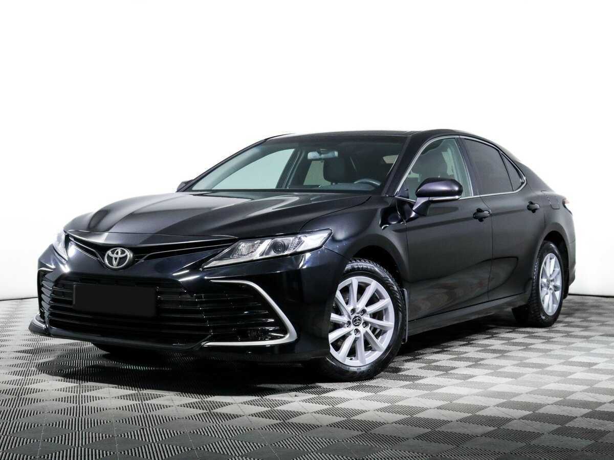 Toyota Camry 2021 года с пробегом. Посмотреть фото
