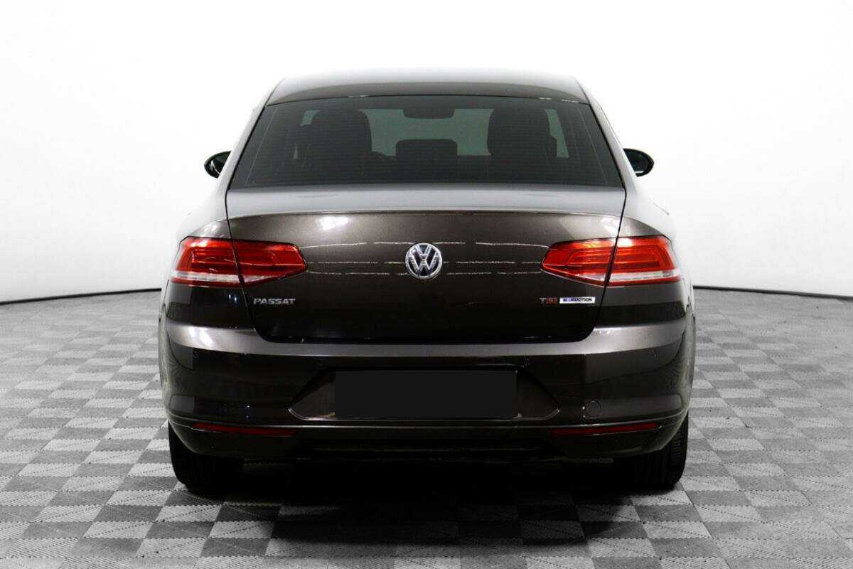 Volkswagen Passat 2016 года с пробегом. Фото: #5