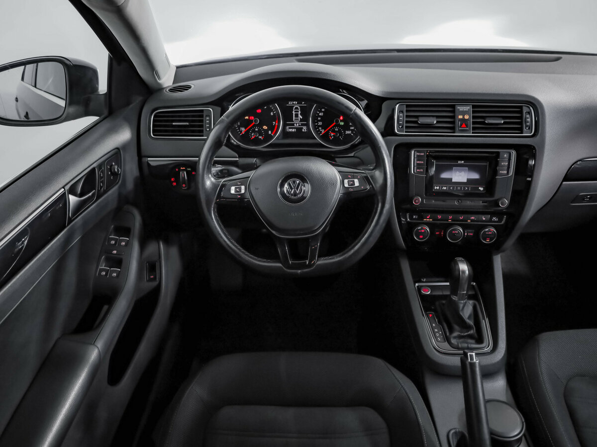 Volkswagen Jetta 2017 года с пробегом. Фото: #8