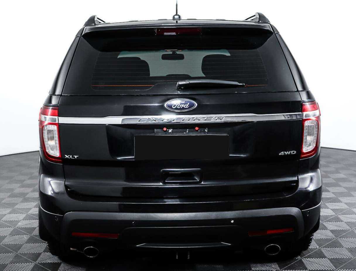Ford Explorer 2013 года с пробегом. Фото: #5