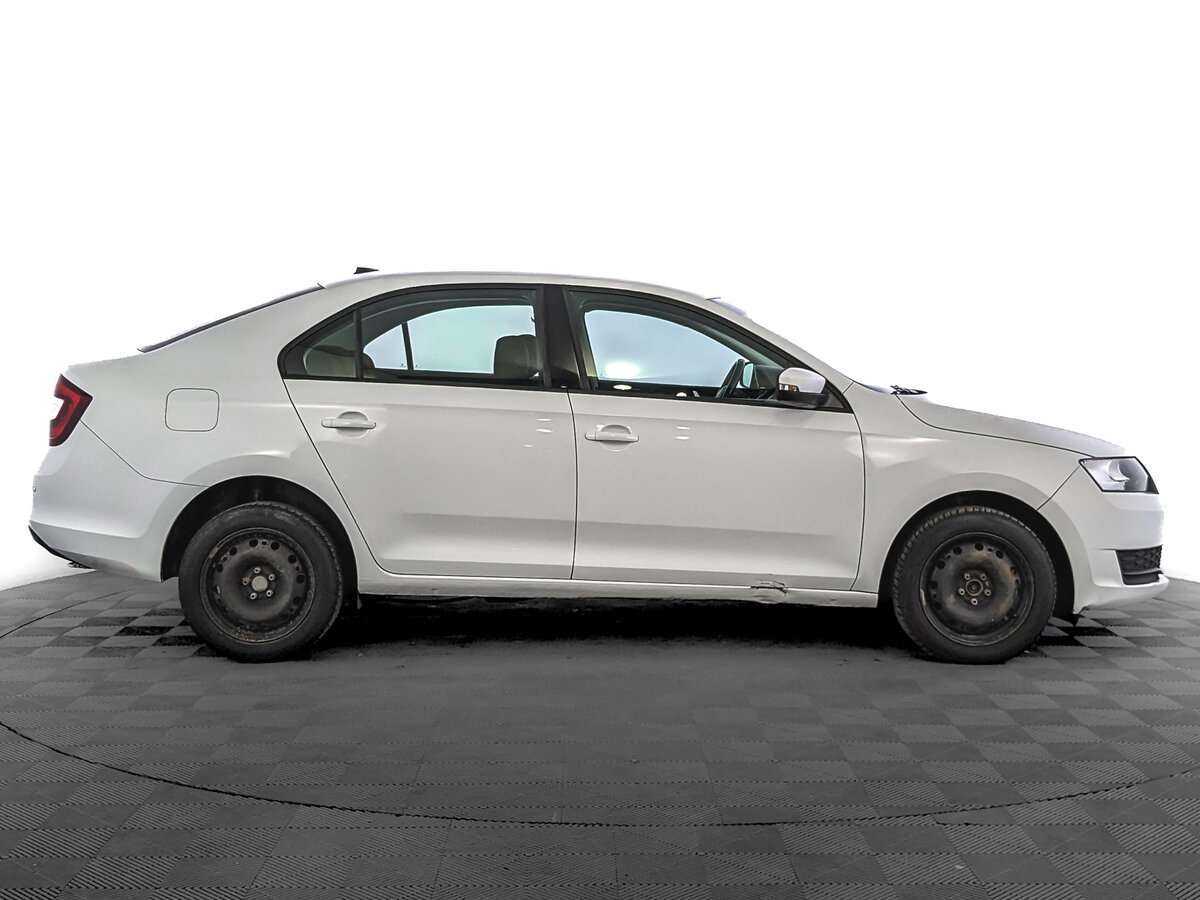 Skoda Rapid 2019 года с пробегом. Фото: #3