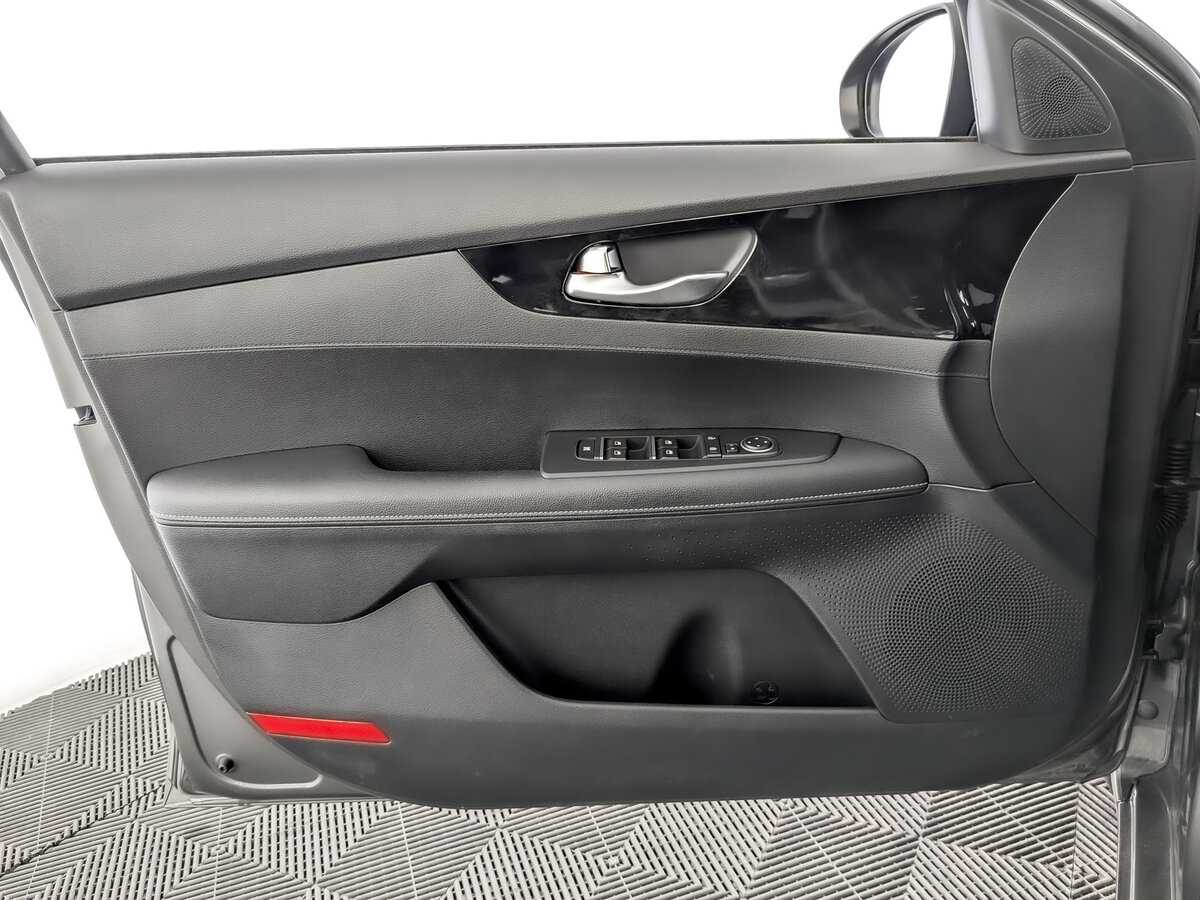 Kia Cerato 2021 года с пробегом. Фото: #18