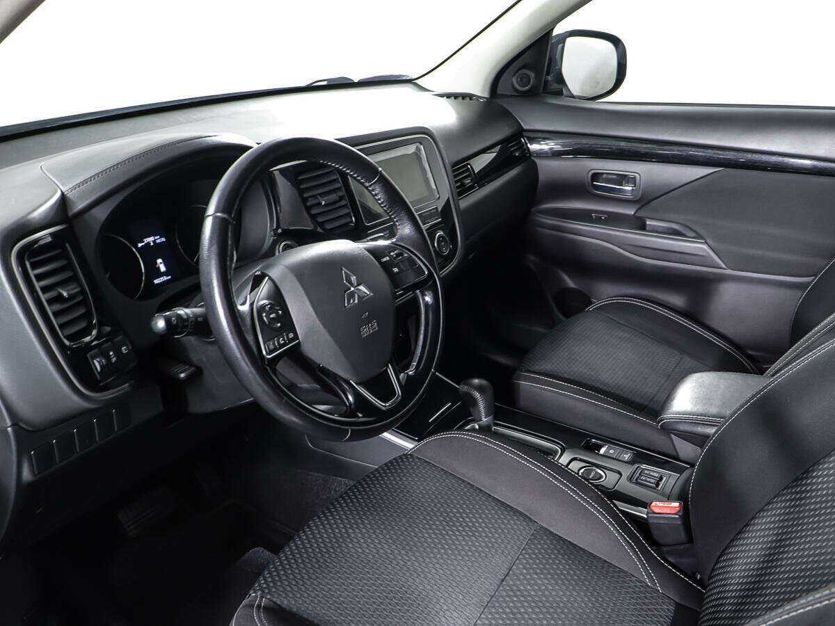 Mitsubishi Outlander 2019 года с пробегом. Фото: #12