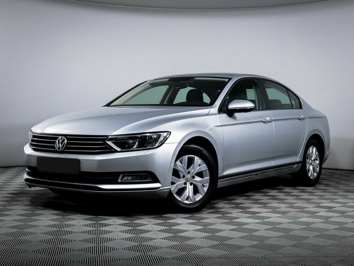 Volkswagen Passat 2017 года с пробегом. Фото: #0