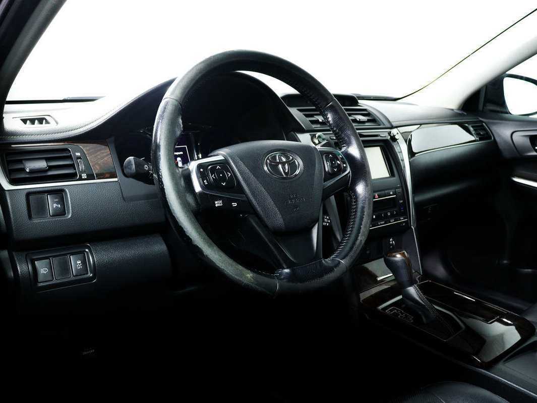 Toyota Camry 2016 года с пробегом. Фото: #12