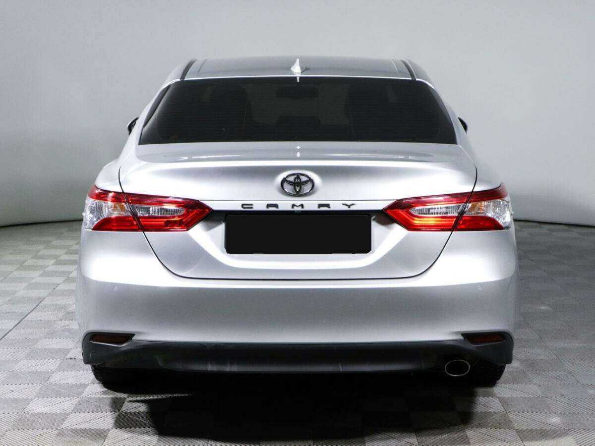 Toyota Camry 2020 года с пробегом. Фото: #5
