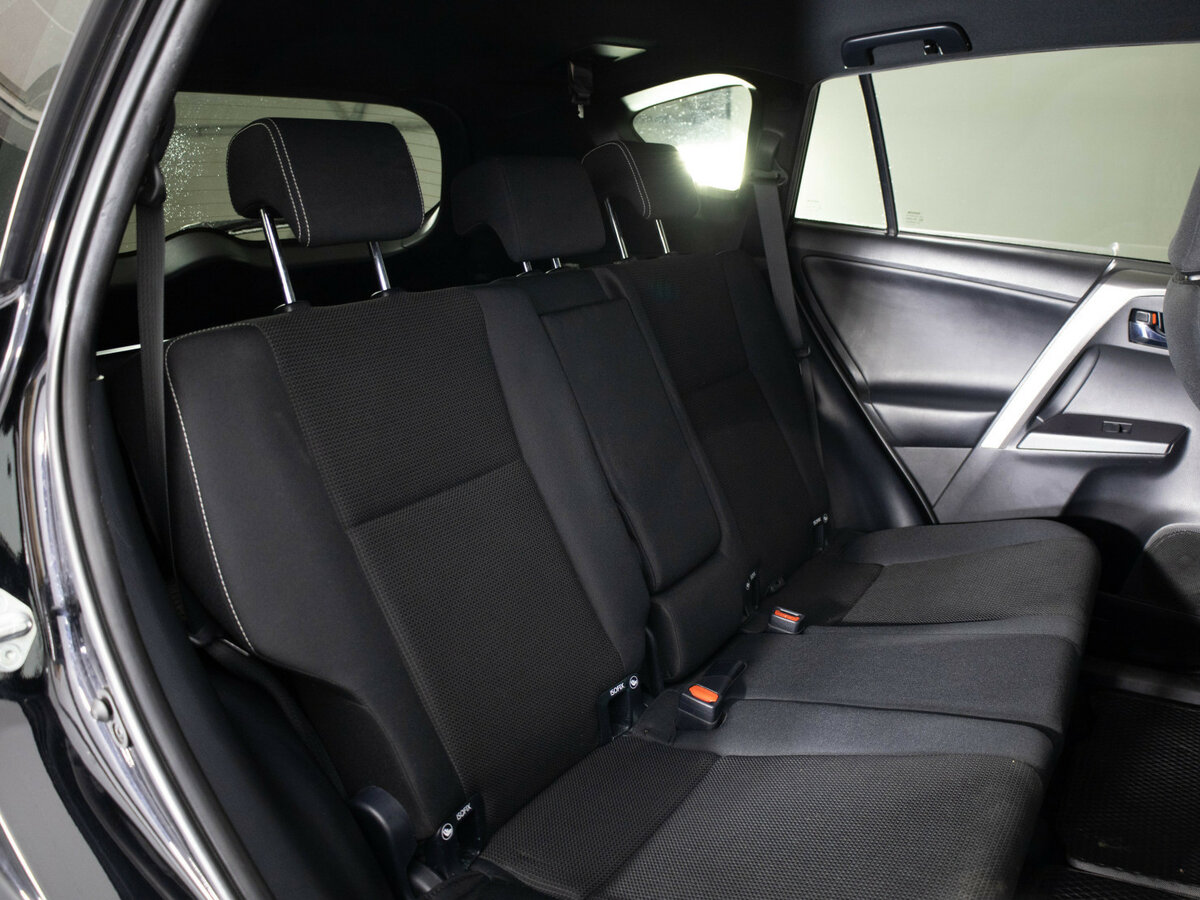 Toyota RAV4 2019 года с пробегом. Фото: #16