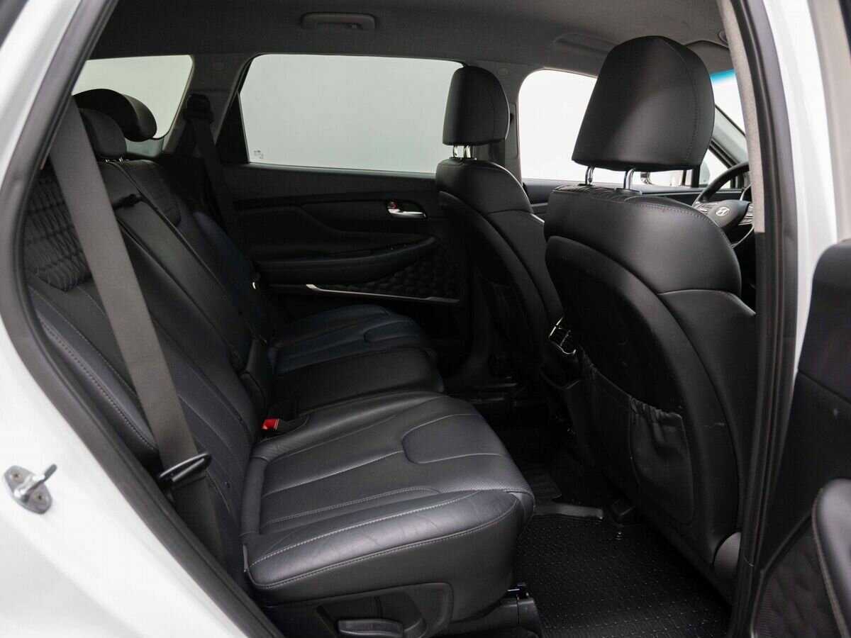Hyundai Santa Fe 2019 года с пробегом. Фото: #9