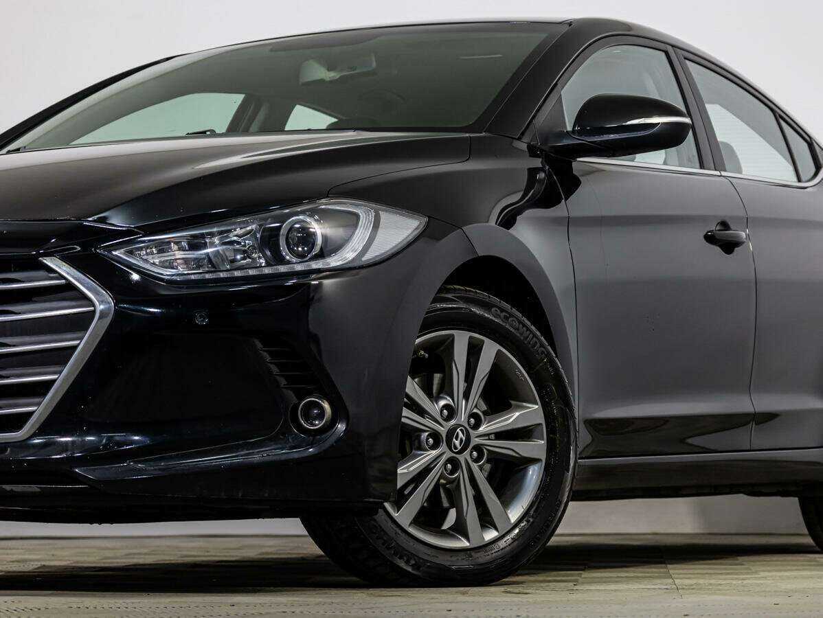Hyundai Elantra 2018 года с пробегом. Фото: #16