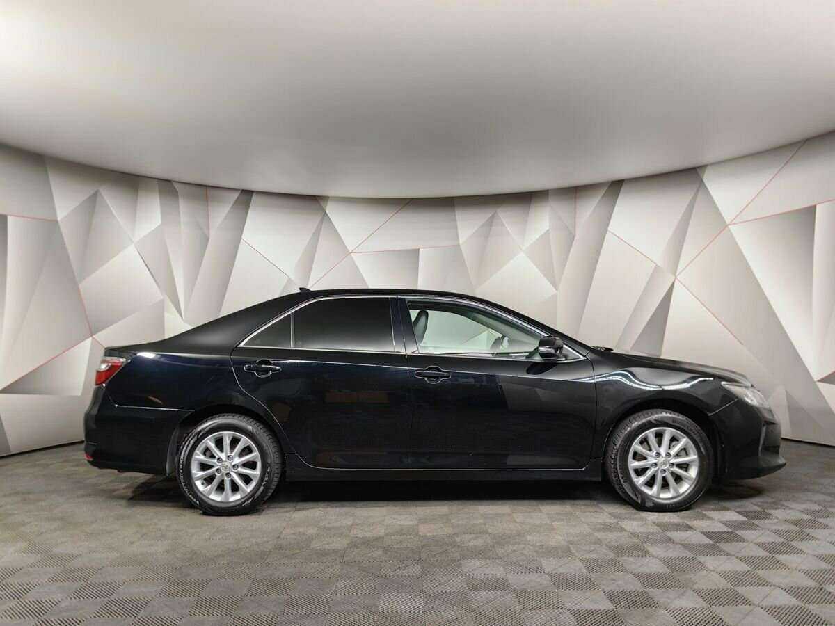 Toyota Camry 2017 года с пробегом. Фото: #5