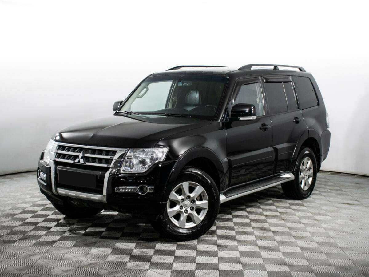 Mitsubishi Pajero 2015 года с пробегом. Фото: #0