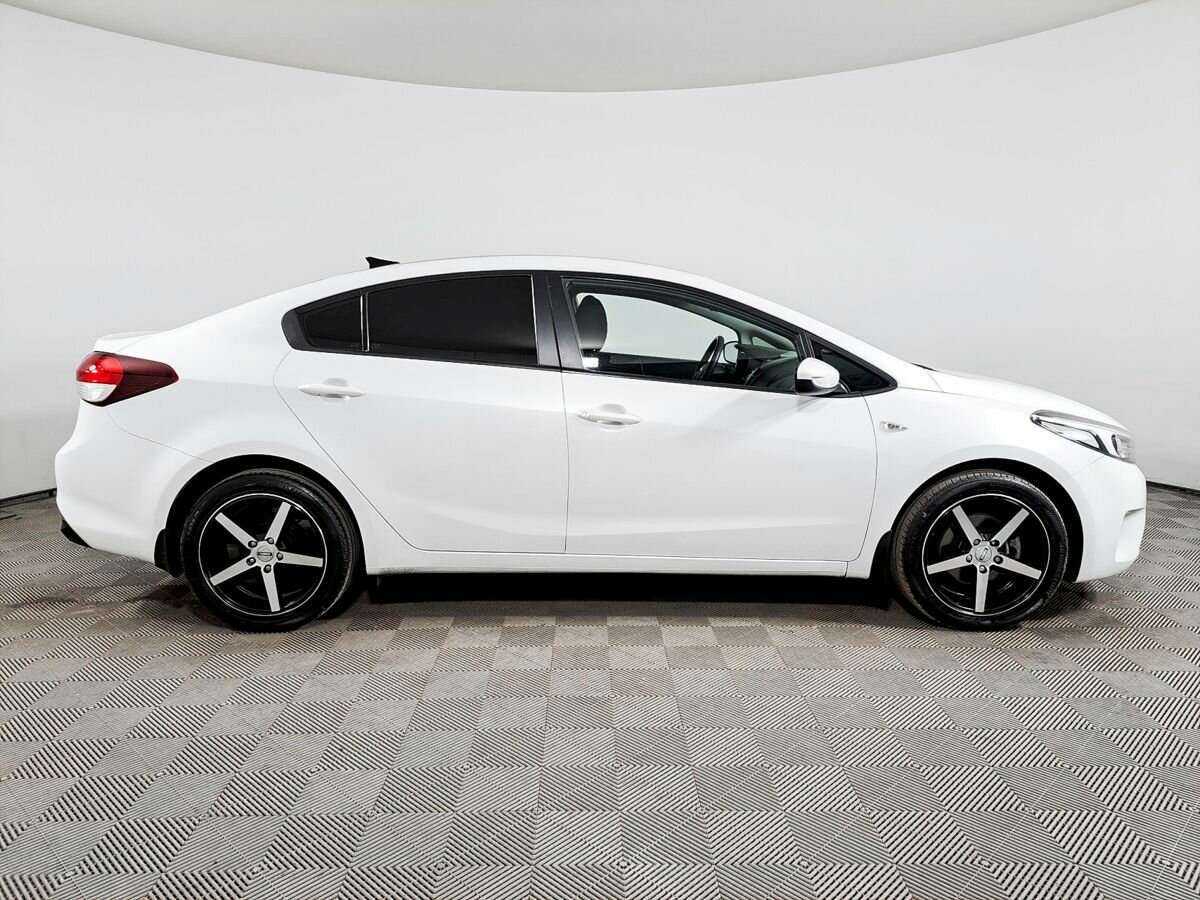 Kia Cerato 2017 года с пробегом. Фото: #3