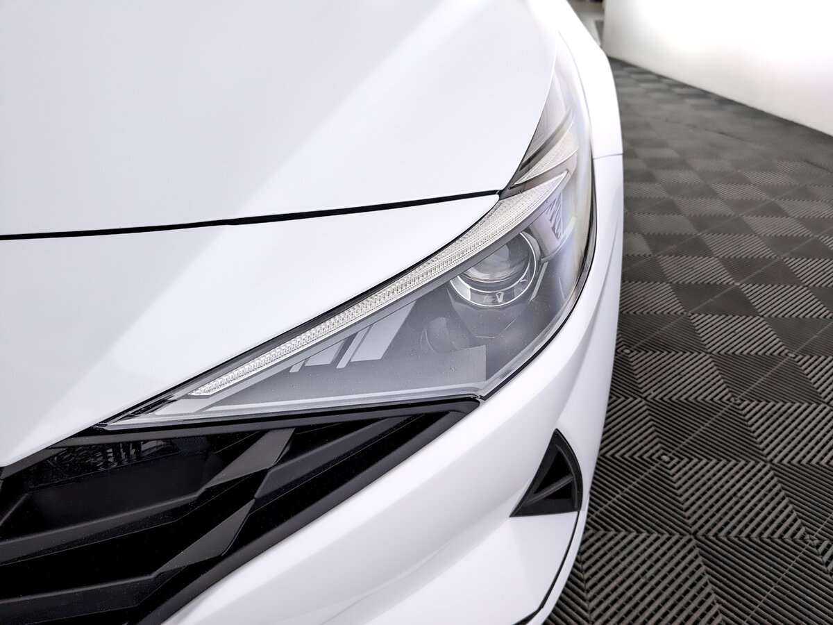 Hyundai Elantra 2022 года с пробегом. Фото: #16