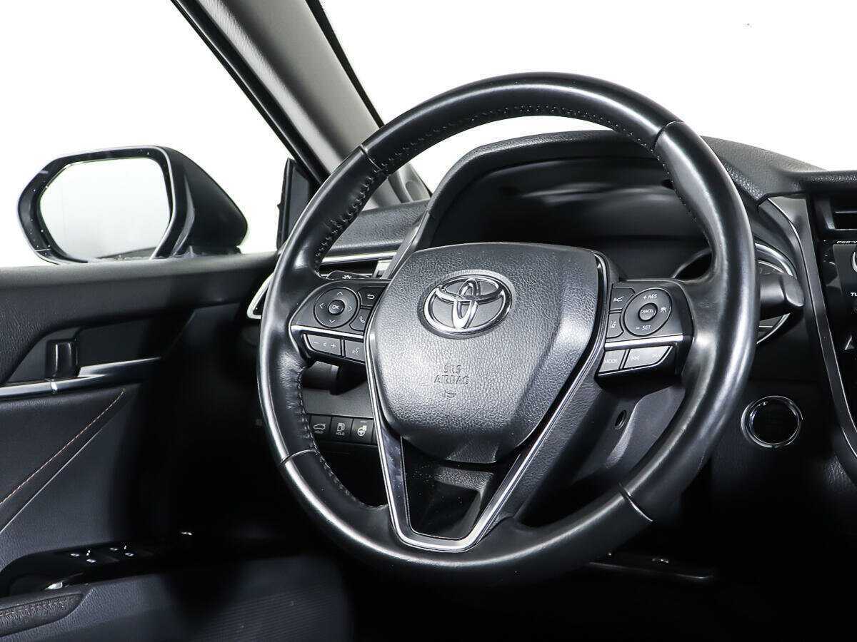 Toyota Camry 2019 года с пробегом. Фото: #14