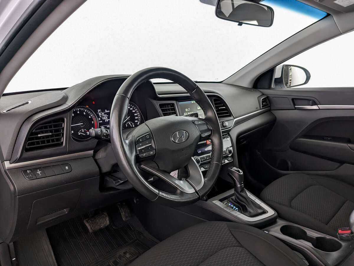 Hyundai Elantra 2020 года с пробегом. Фото: #13