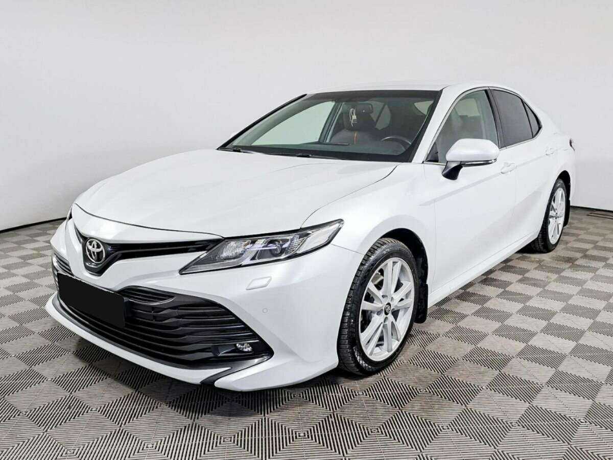 Toyota Camry 2019 года с пробегом. Посмотреть фото