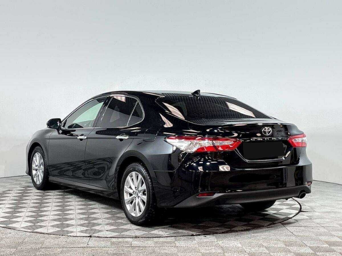 Toyota Camry 2018 года с пробегом. Фото: #5