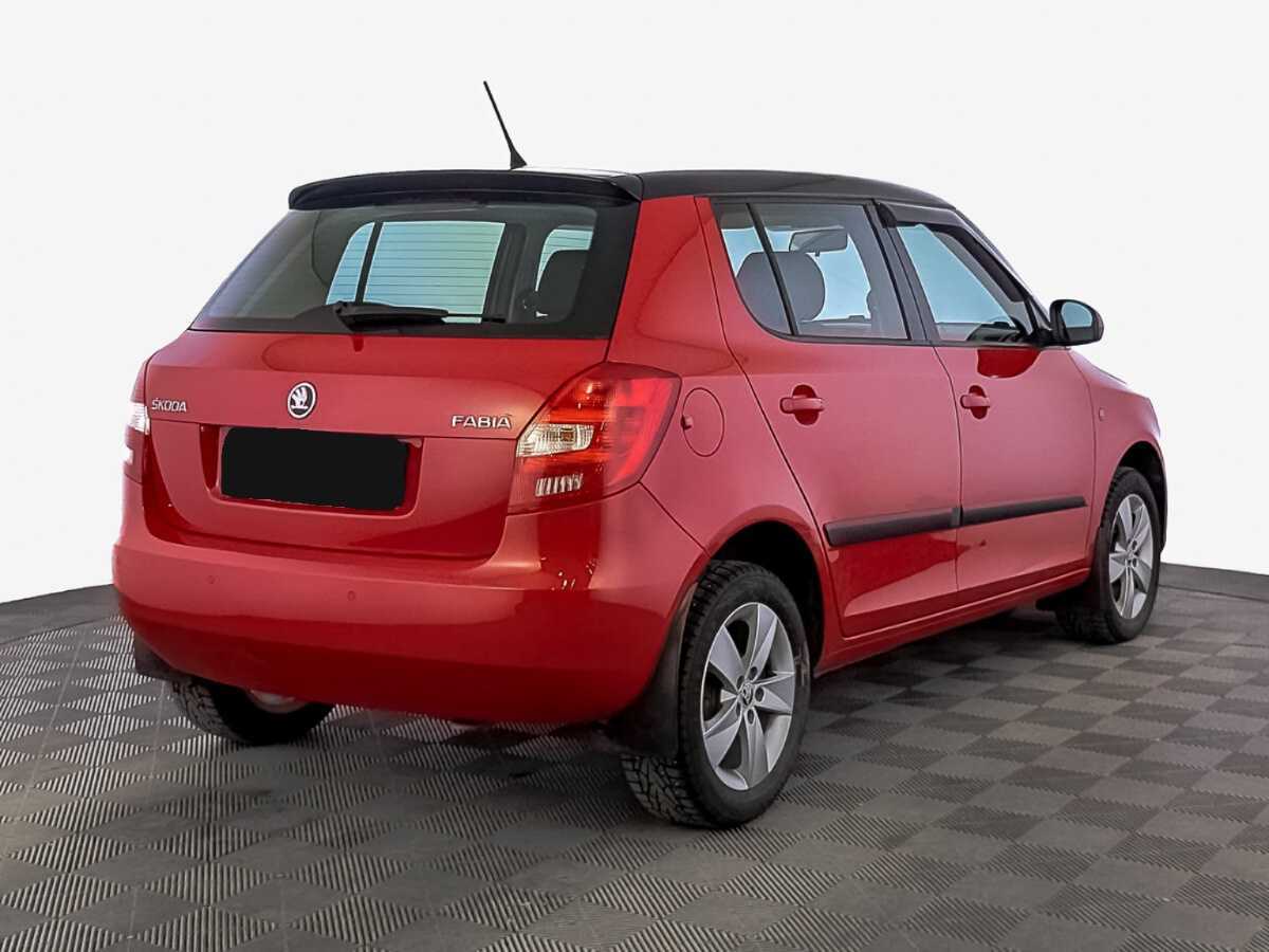 Skoda Fabia 2013 года с пробегом. Фото: #4