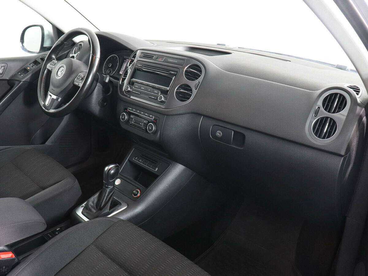 Volkswagen Tiguan 2012 года с пробегом. Фото: #9