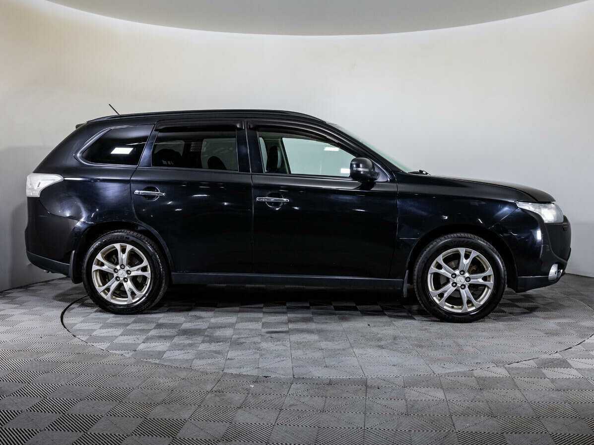 Mitsubishi Outlander 2012 года с пробегом. Фото: #3